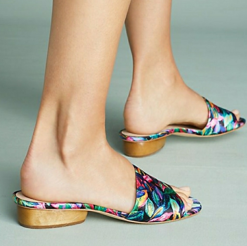 Beautiful Pour La Victoire x Anthro Slide Sandals - Picture 3 of 4